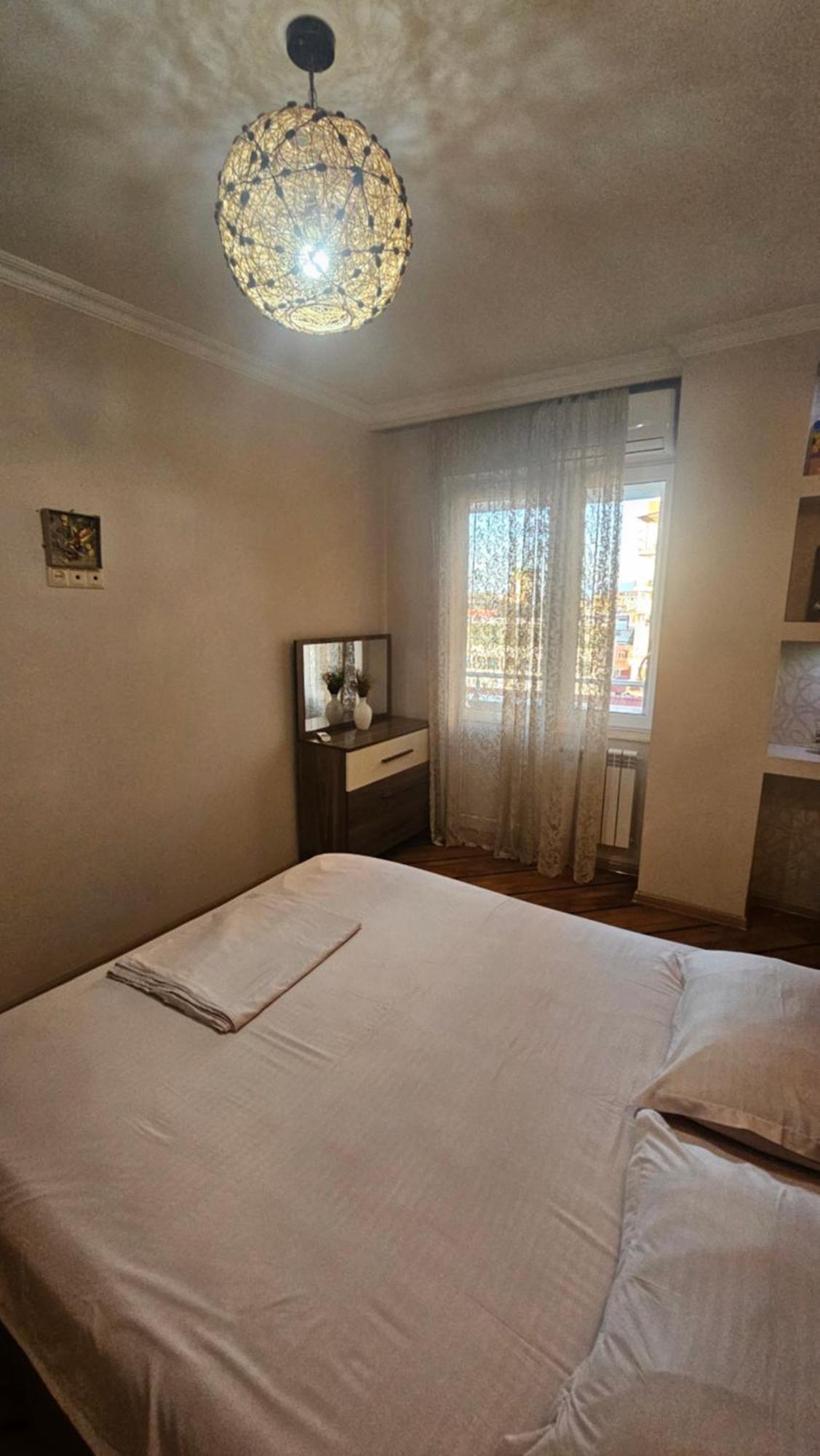 Nukri-2017 Appartement Batoemi Buitenkant foto