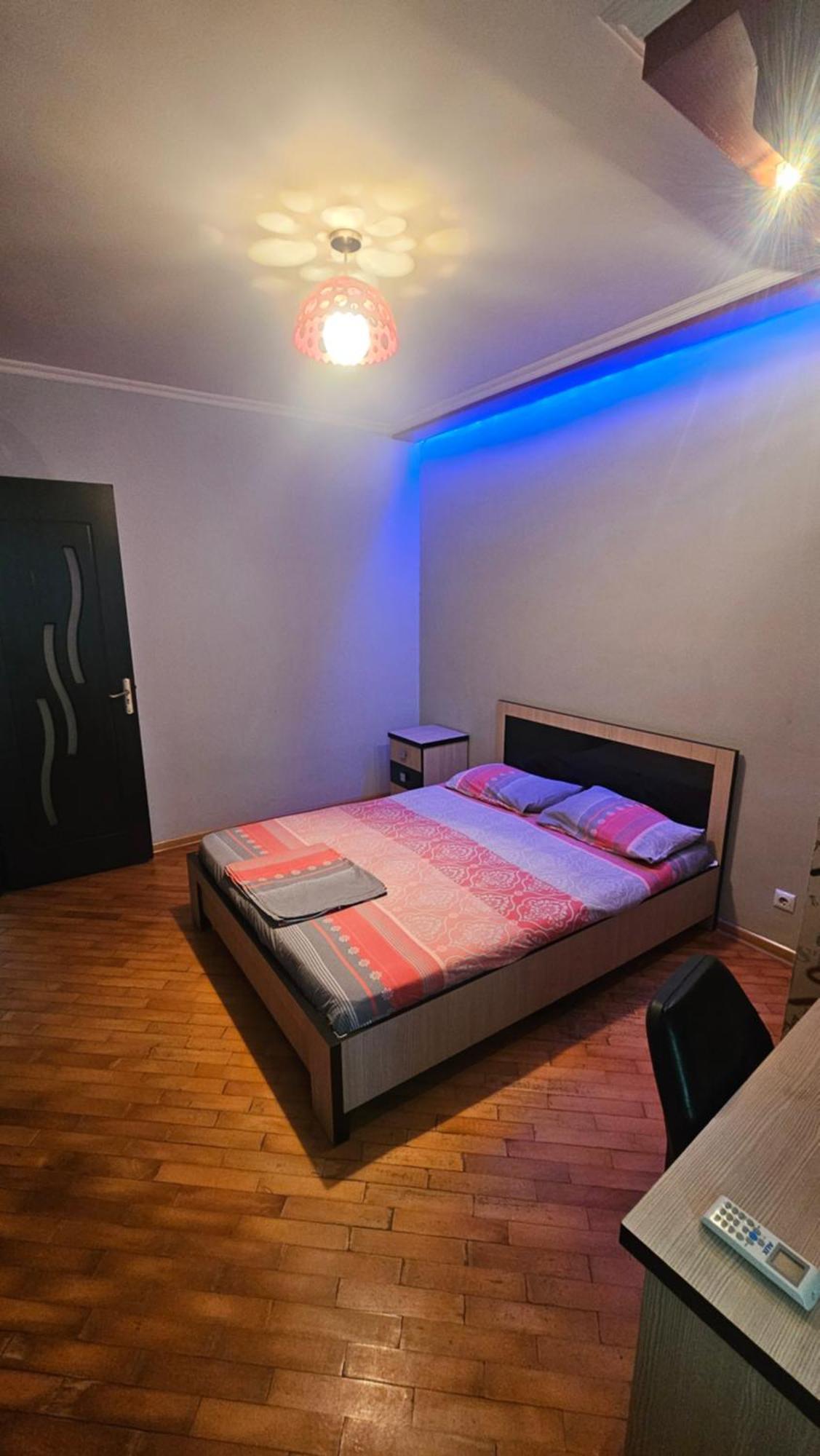 Nukri-2017 Appartement Batoemi Buitenkant foto