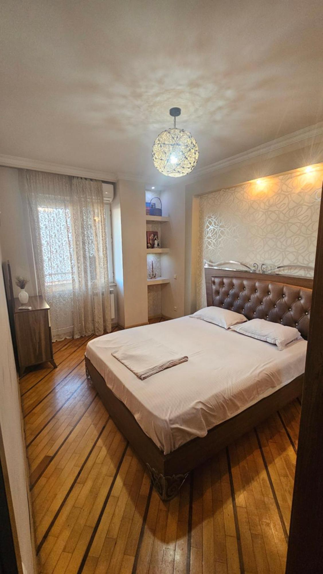 Nukri-2017 Appartement Batoemi Buitenkant foto