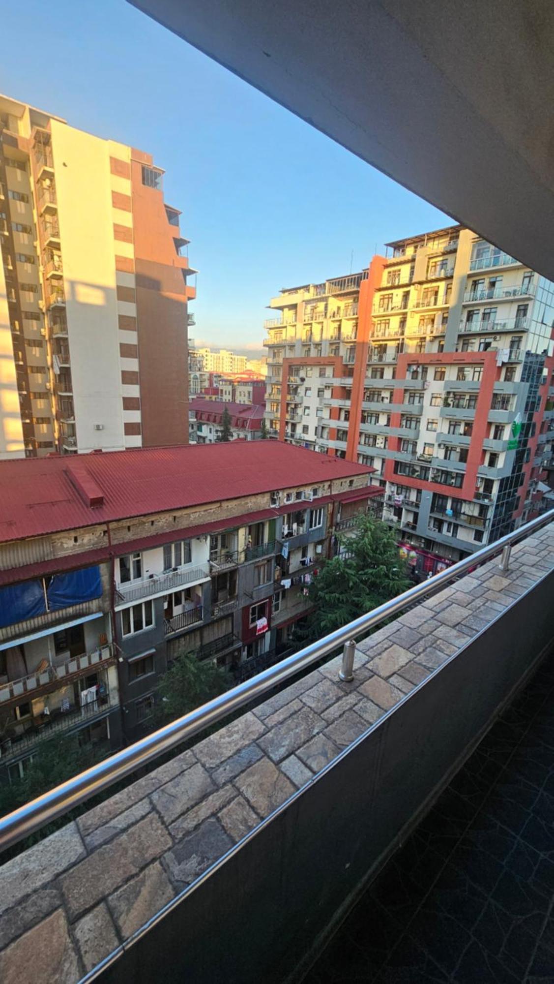 Nukri-2017 Appartement Batoemi Buitenkant foto